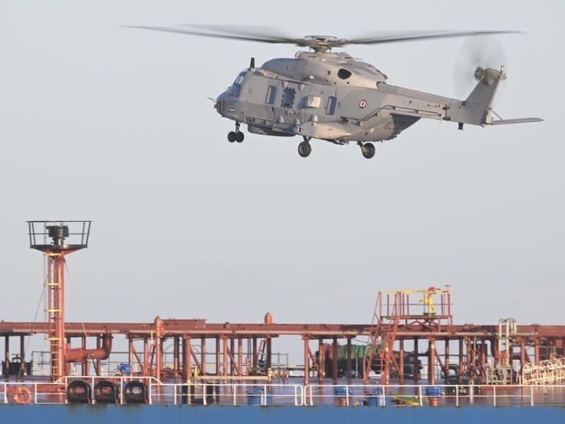 Франция задержала в Средиземном море нефтяной танкер из РФ