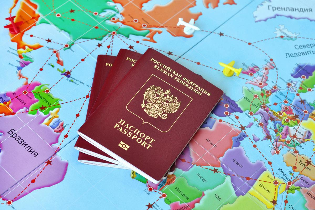 Не выпускают "за поребрик": в РФ люди штурмуют МВД на фоне слухов о мобилизации